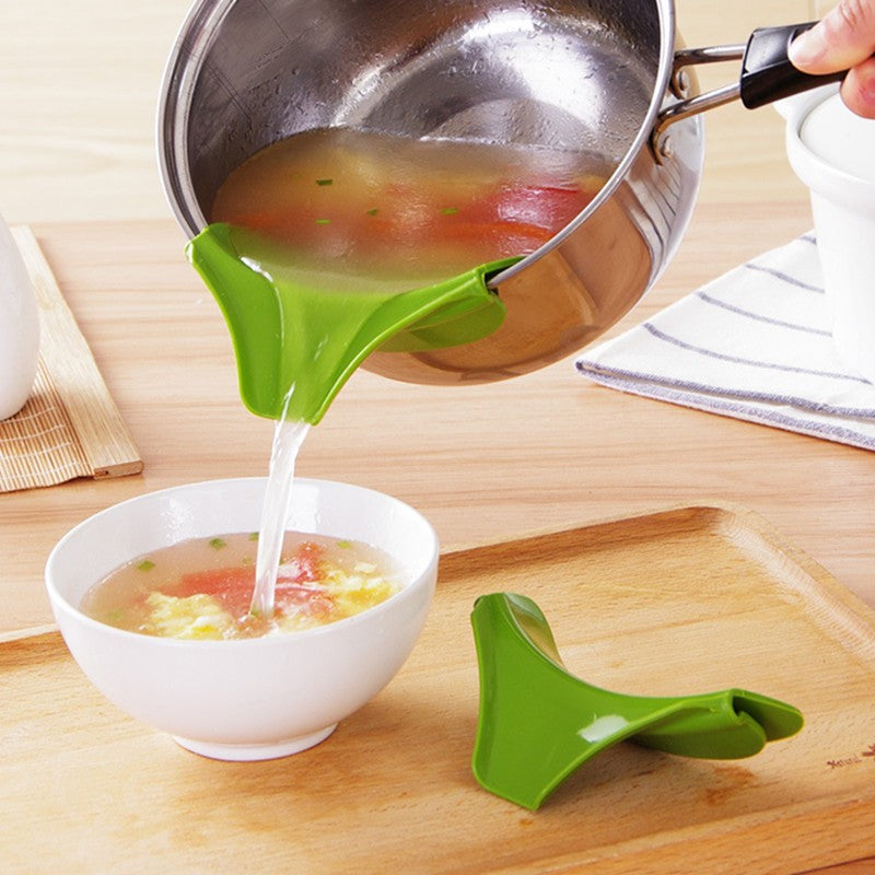 Silicone Pouring Funnel Clip | Pot Edge Kitchen Tool