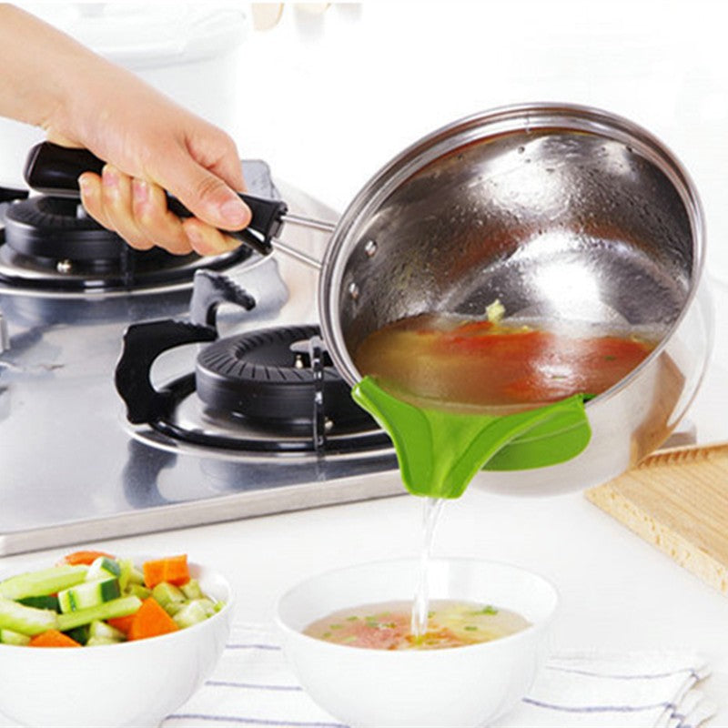 Silicone Pouring Funnel Clip | Pot Edge Kitchen Tool